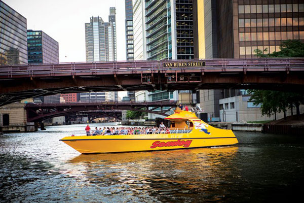 the perfect mix EXPLORE CHICAGO'S LAKEFRONT LIKE NEVER BEFORE! Chicago's most thrilling boat ride Seadog- Speedboat Lake Tour is the best way to view Chicago from the lake, combining an exciting speedboat ride with fantastic views of the world famous Chicago skyline.